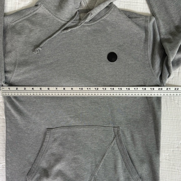 Volcom Gray Pullover Hoodie Men’s Medium – Logo Patch, Kangaroo Pocket - Picture 6 of 13